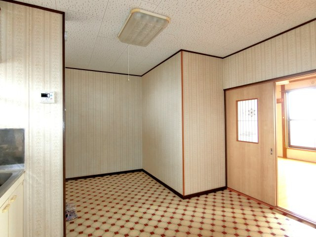 東郷シャトーハイツの居間・リビング
