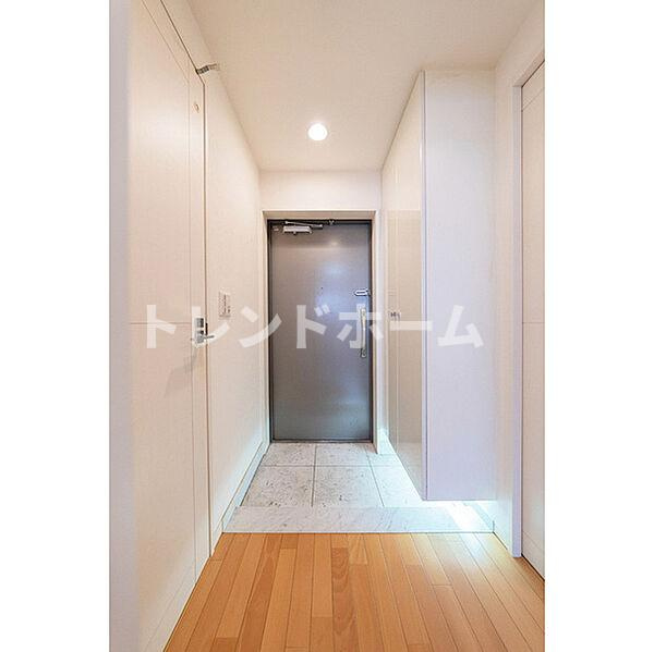 アーデンタワー北堀江の玄関|選べる家電プランあり！！