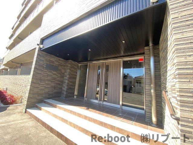 アルファコート亀戸2のエントランス