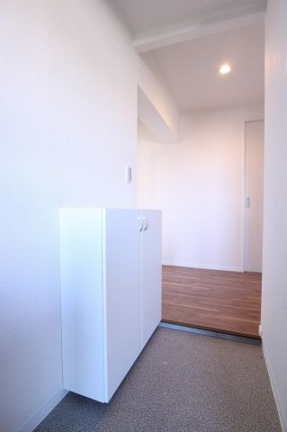 グリーンヒル白川の玄関