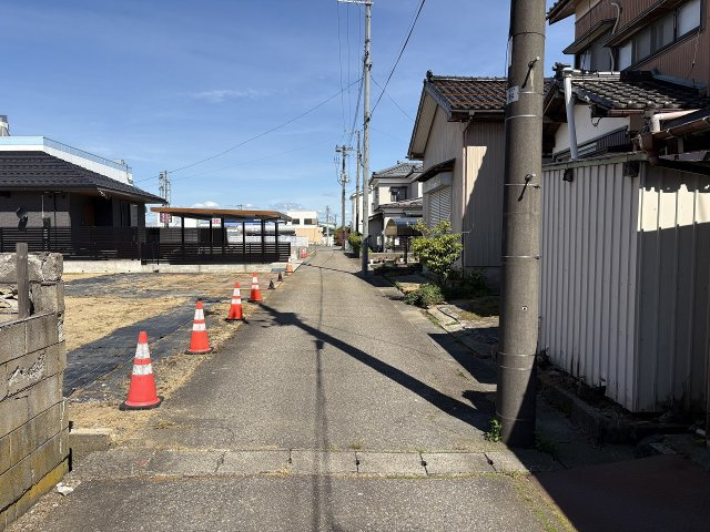 【前面道路含む現地写真】 | 白根日の出町売地 | 現地（2026年5月）撮影