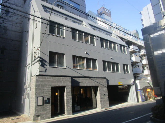 千代田区九段南３丁目のビルの外観