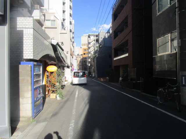 千代田区九段南３丁目のビルの周辺