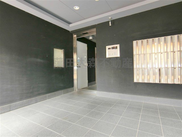 ブライズ大森DUEのエントランス