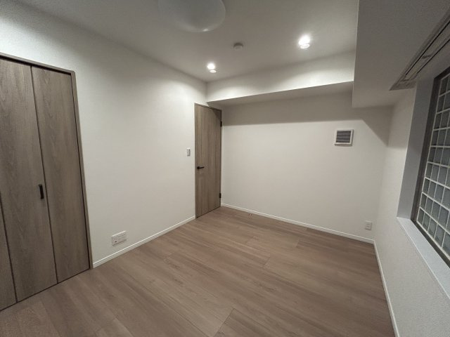 【洋室】グランシーナ東寺尾 