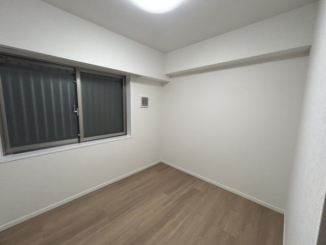 【洋室】グランシーナ東寺尾 