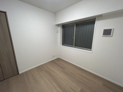 【洋室】グランシーナ東寺尾 