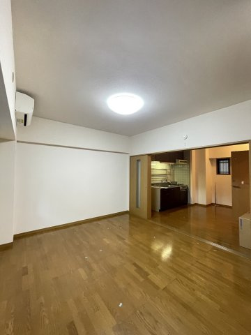 パインクレスト高宮の駐車場