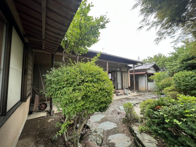 桐生市境野町農地付き中古戸建の庭