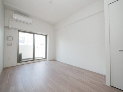 【洋室】 | セレニテ京橋クレア | ゆったり過ごせるリビングです