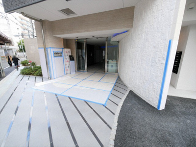 【エントランス】 | セレニテ京橋クレア | ゆとりのあるエントランスです