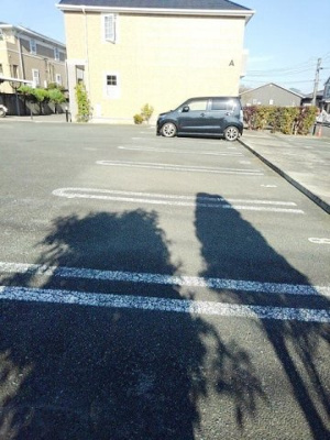 【駐車場】 | エクセレント・ヴィラＡ | 駐車場完備です