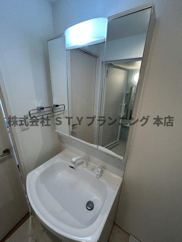 仲介手数料０円！レジデンス東別院スクエアの独立洗面台