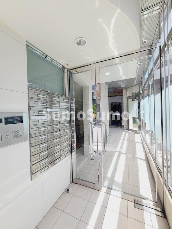 瑠璃甲東園のエントランス