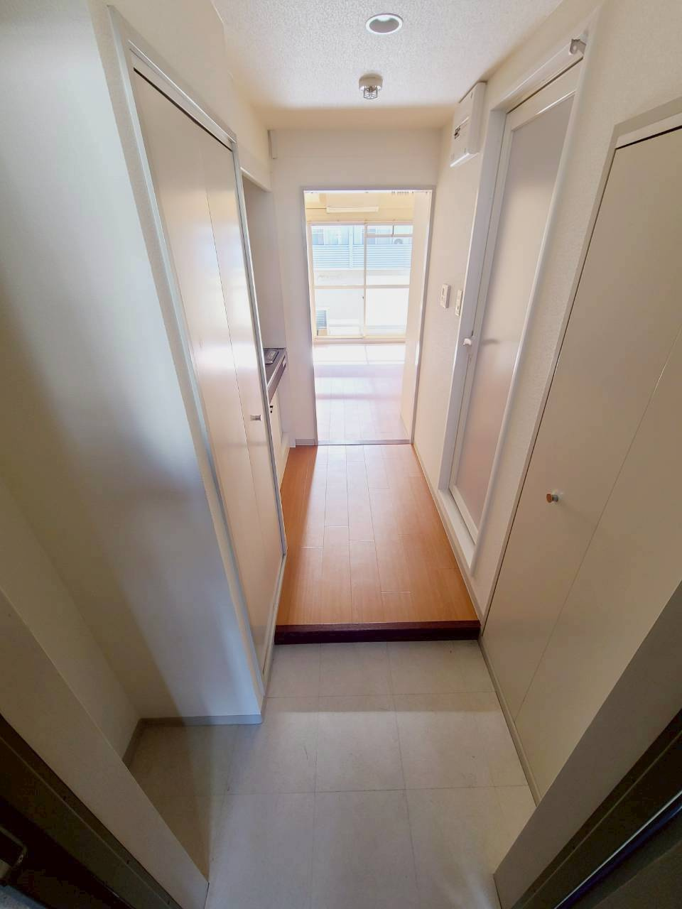 瑠璃甲東園の玄関