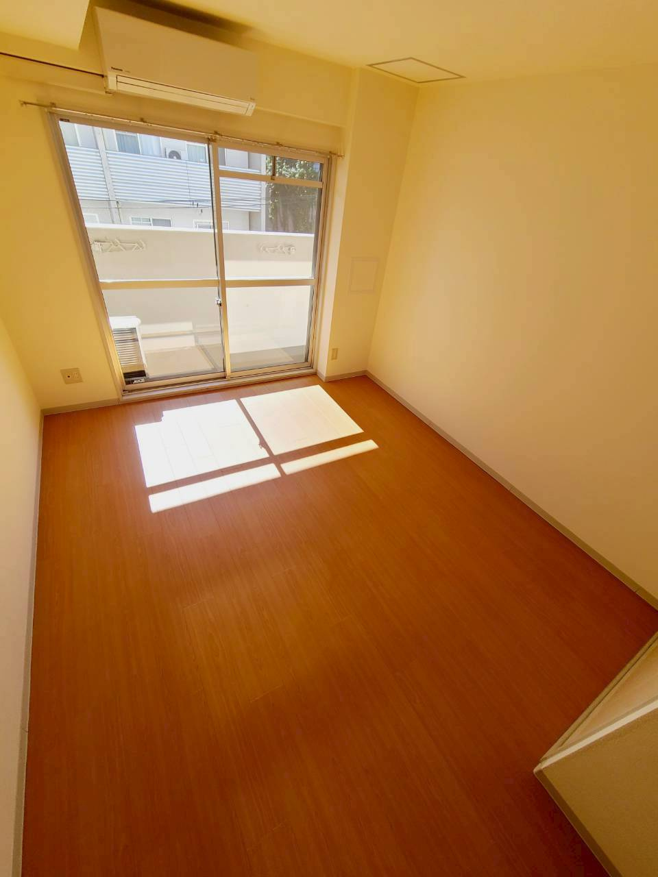 瑠璃甲東園の居間・リビング