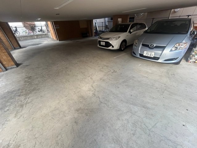 グレードタイム六甲の駐車場