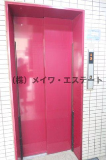 【その他共用部分】 | エレベーター
新御徒町の貸事務所。
詳細は(株)メイワ・エステートへお問い合わせください。