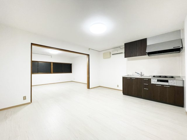 徳島市庄町５丁目の一戸建ての居間・リビング|おしゃれなリビングです