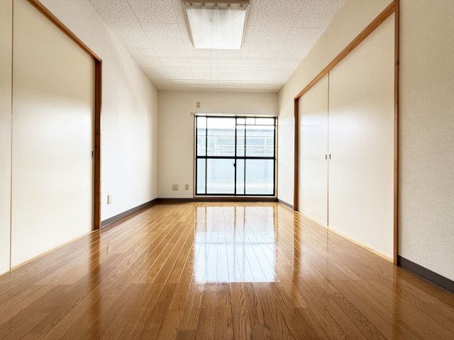 プレミール高そねの洋室