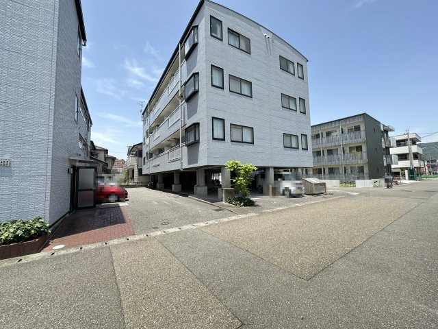 プレミール高そねの外観