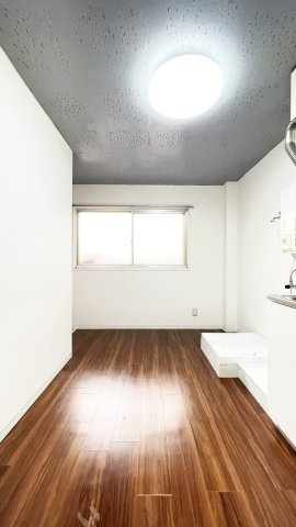 サンハイツ田宮の居間・リビング