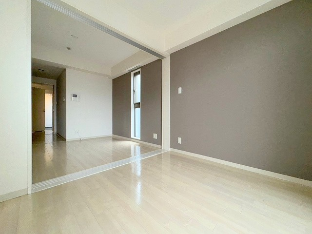 ルクレ新大阪レジデンスの居間・リビング