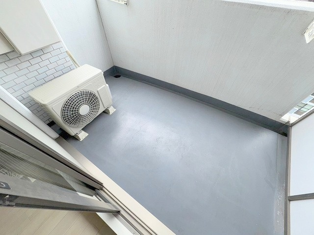 ルクレ新大阪レジデンスのバルコニー