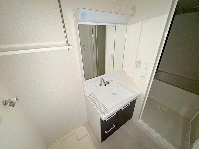 ルクレ新大阪レジデンスの独立洗面台