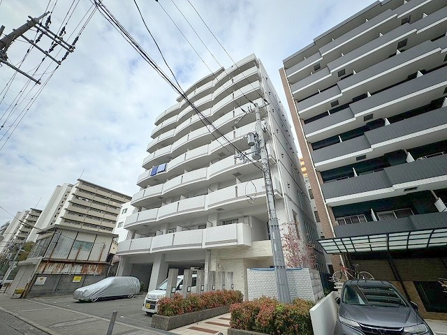 ルクレ新大阪レジデンスの外観