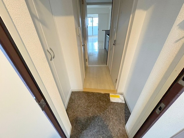 ルクレ新大阪レジデンスの玄関