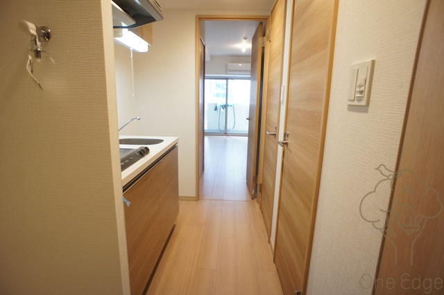 IBERIS COURTの玄関