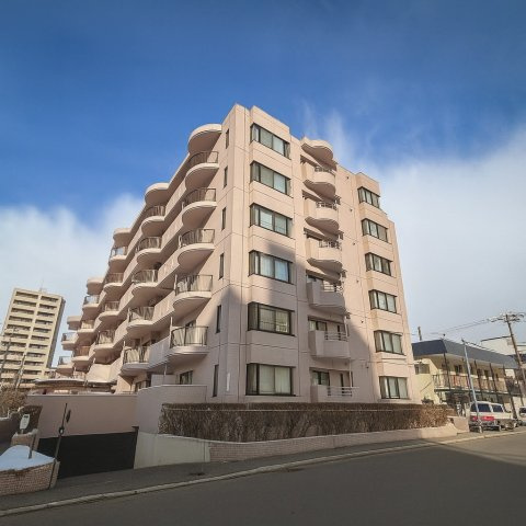 宮の森ロジュマンの外観|人気の宮の森・円山エリア！地下鉄東西線「西28丁目」駅まで徒歩6分！