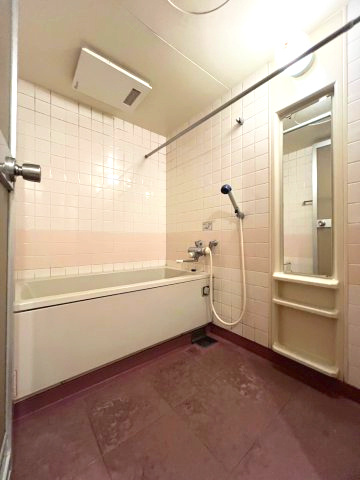 宮の森ロジュマンの浴室|1日の疲れを癒す浴室！