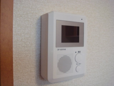 【その他】 | レオパレスコンフォート大津京 | モニター付インターフォンでセキュリティも強化しています。