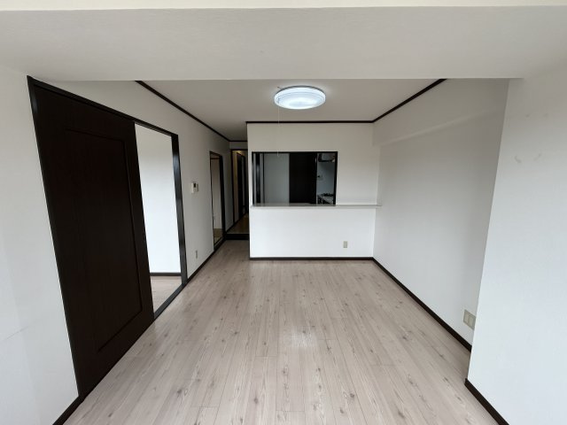 【居間・リビング】の画像