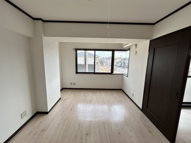 【居間・リビング】の画像