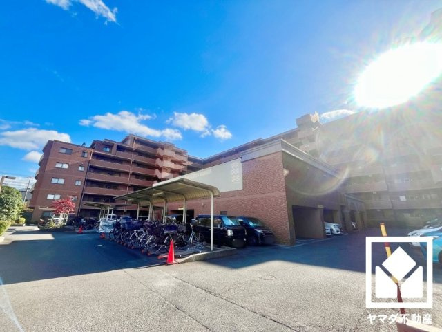 パデシオン宇治伊勢田1番館の外観