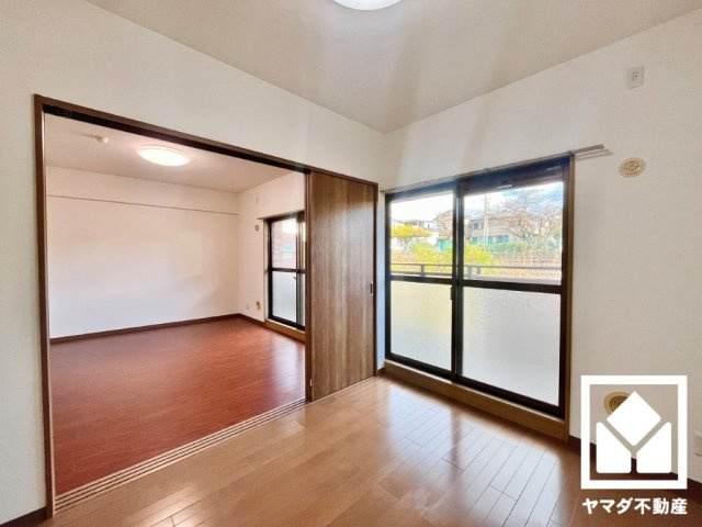 パデシオン宇治伊勢田1番館の洋室