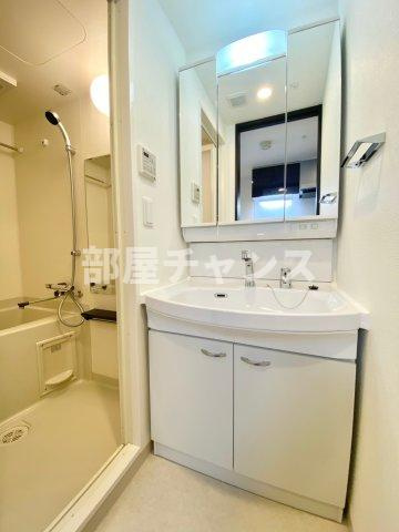 エステムコート名古屋 TWIN EASTの独立洗面台