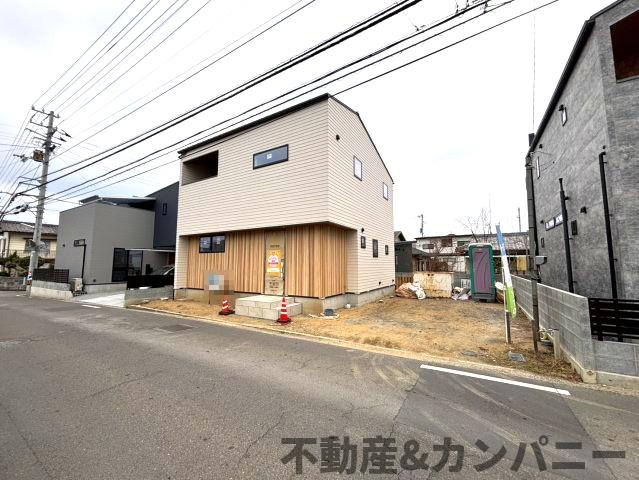 車多めな家族に贈る家の前面道路含む現地写真|前面道路含む現地写真です