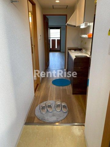 グレース篠木Vの玄関