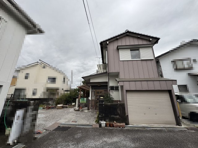 高知市東城山町の外観|現況では古家があります。