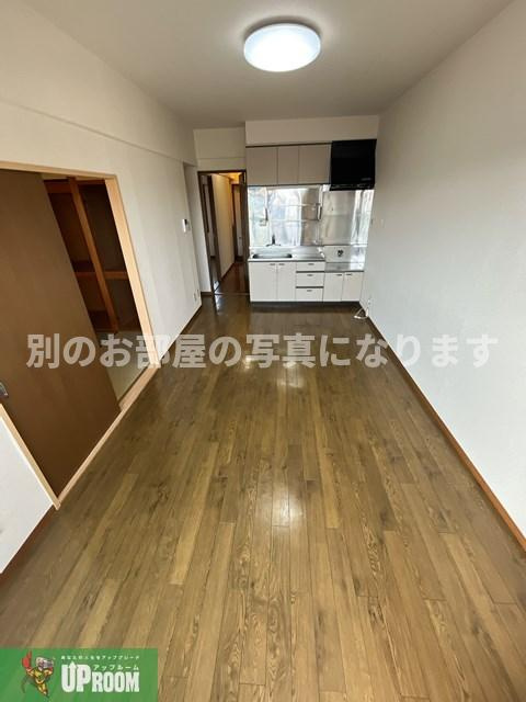 ハイツ花水木Ⅲの居間・リビング