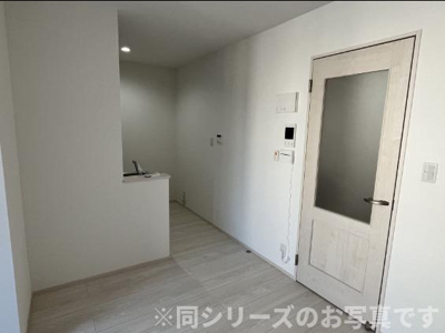 【居間・リビング】 | ゲート名島　★プライスホームなら仲介手数料が割引価格です★