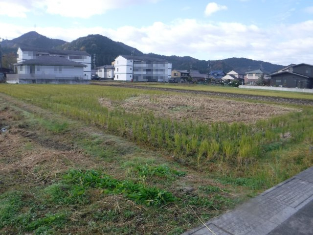 ６４８１０　山県市大字高富字森 土地の外観