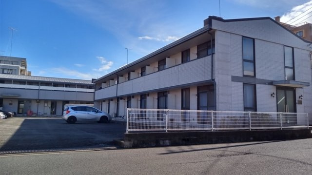 落ち着いた雰囲気の外観です