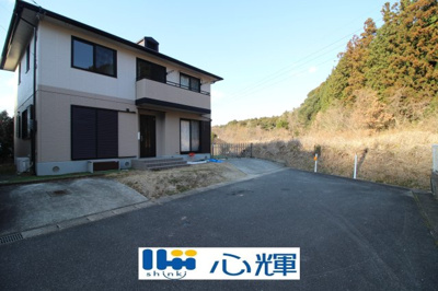 【前面道路含む現地写真】 | 山口市吉田（軽量鉄骨・2階建）105坪