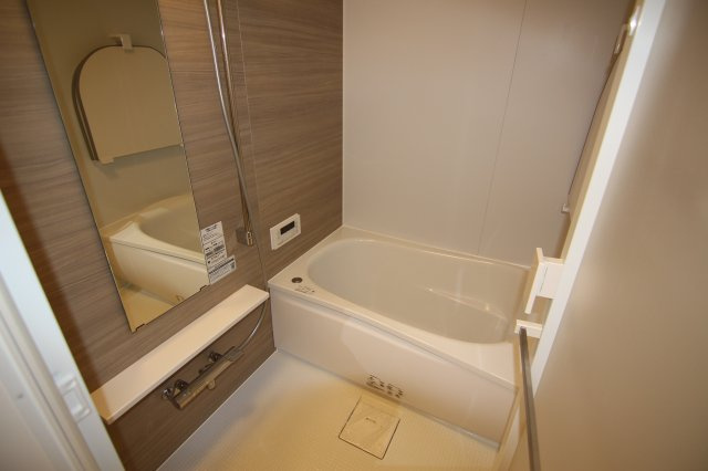 横浜市港北区日吉本町２丁目の賃貸マンションの浴室