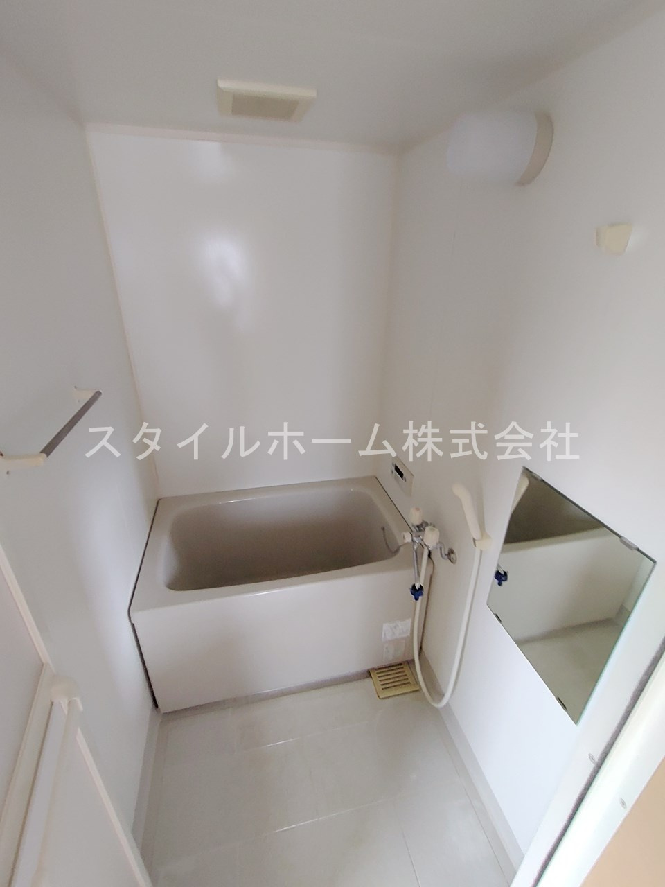 駅前ハイツの浴室